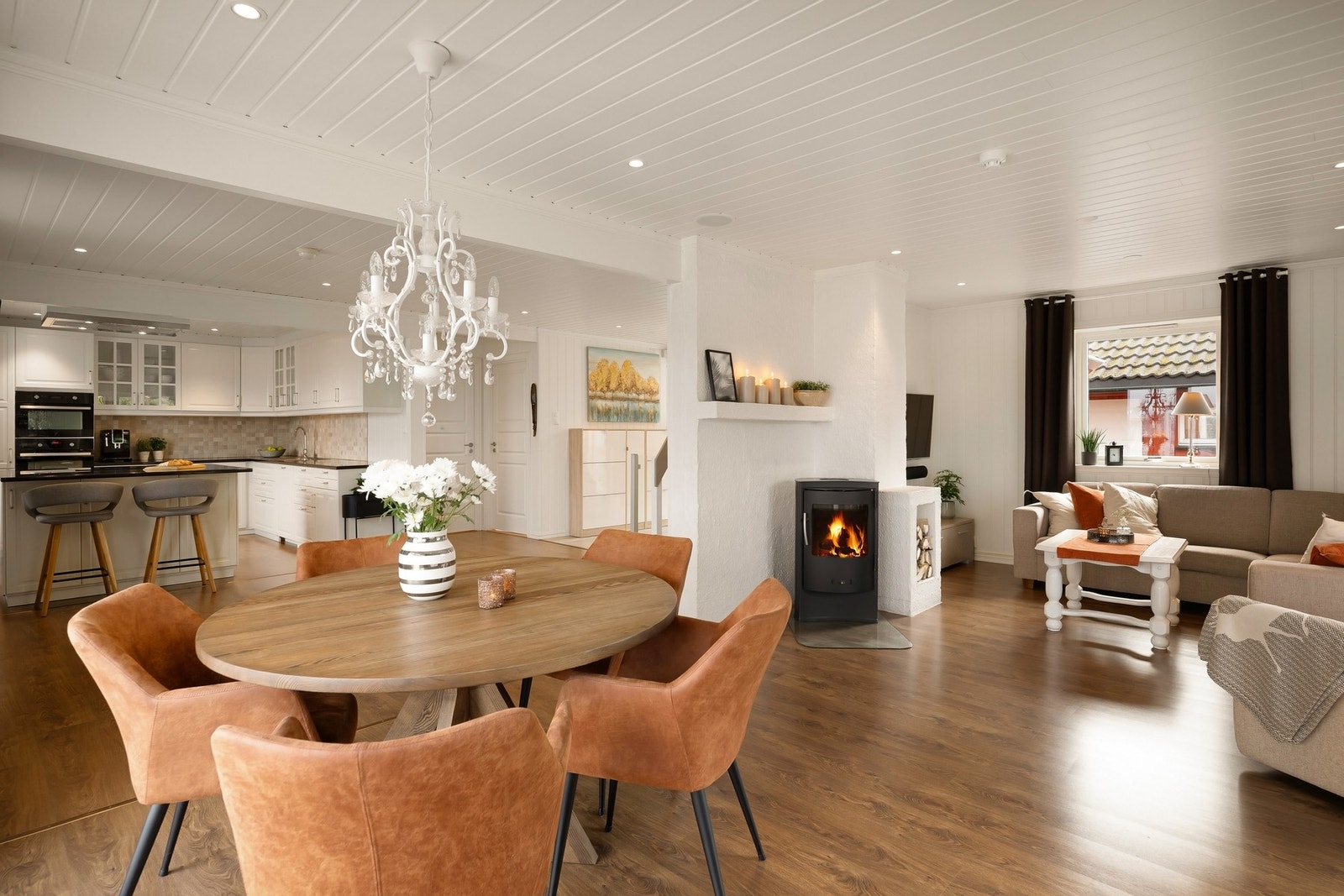 Vedovn og varmepumper (2024) sørger for lun og behagelig temperatur året rundt Galleribilde