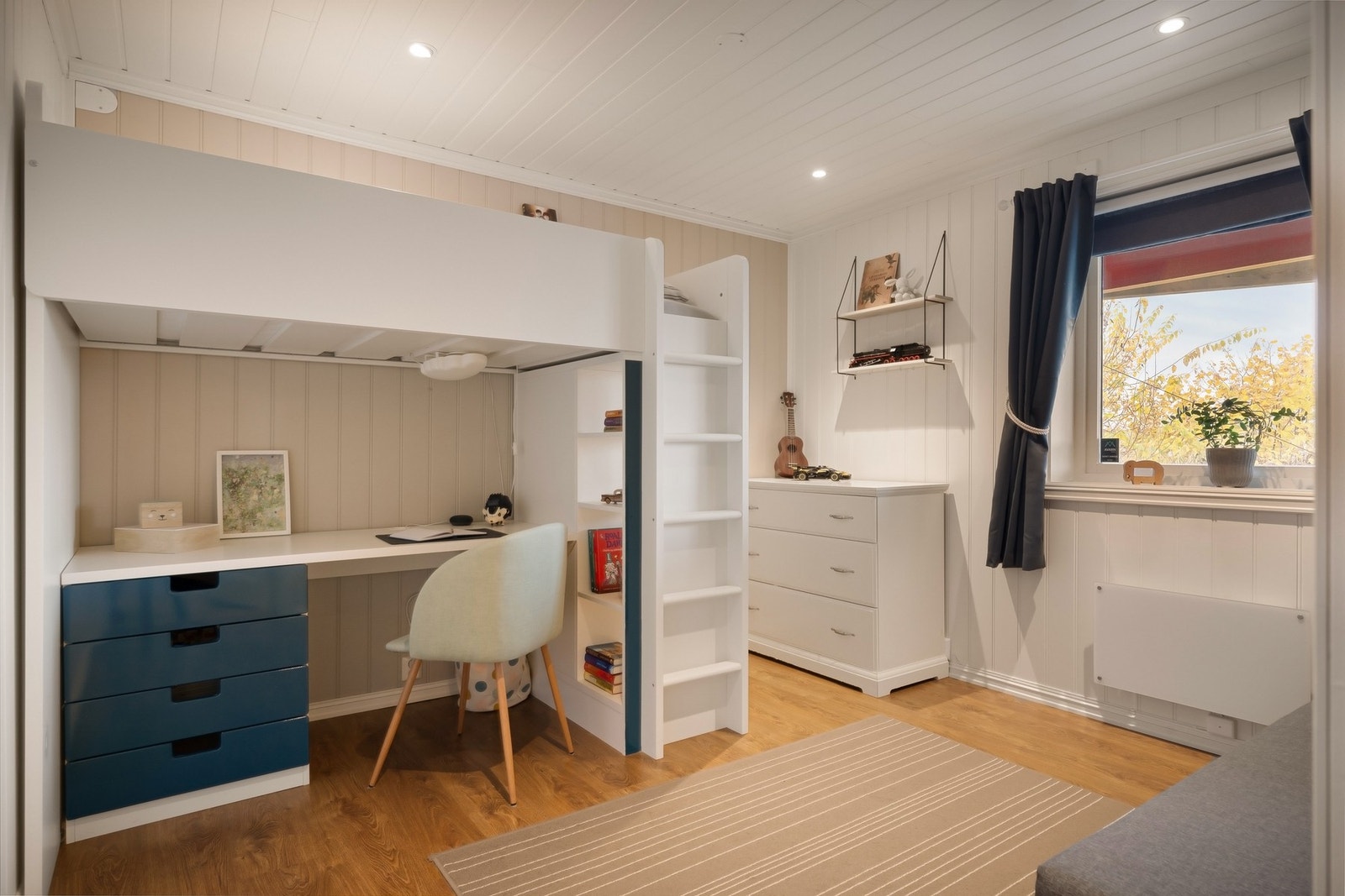 Totalt tre romslige og fine soverom i denne etasjen Galleribilde