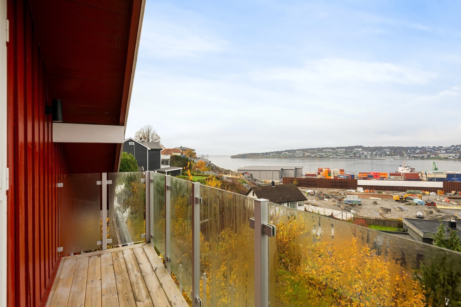 En mindre balkong er også i finne fra loftsetasjen Galleribilde