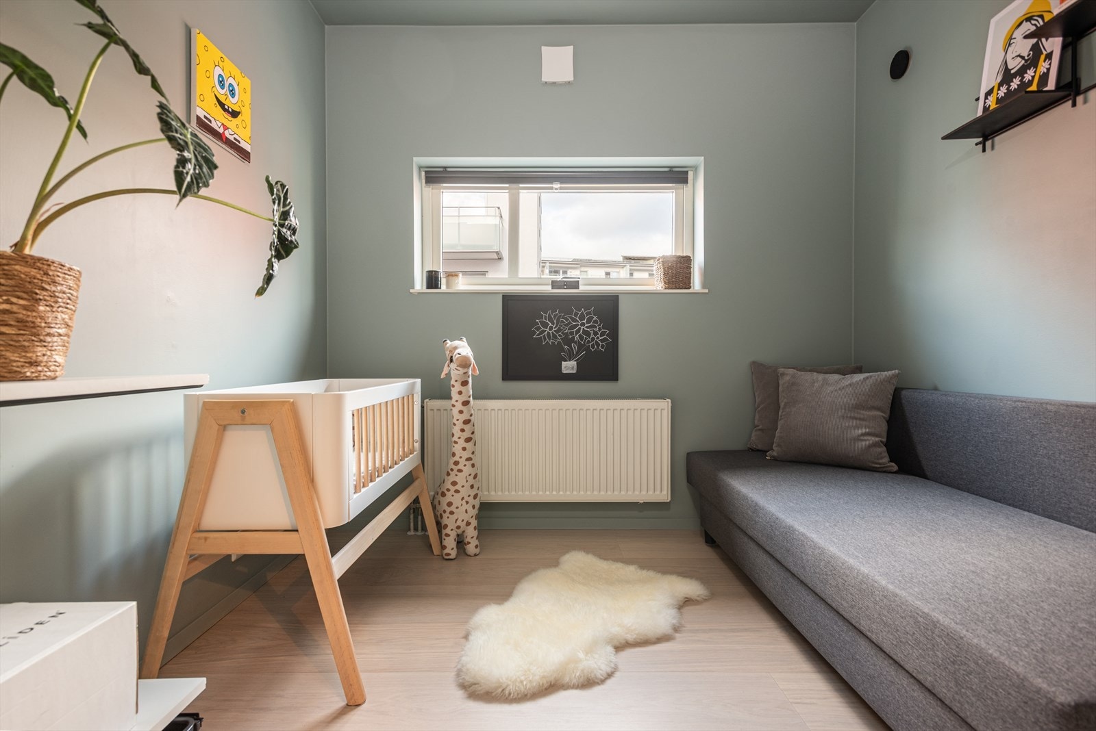 Soverom nr 2 egner seg godt som barnerom, gjesterom eller kontor Galleribilde