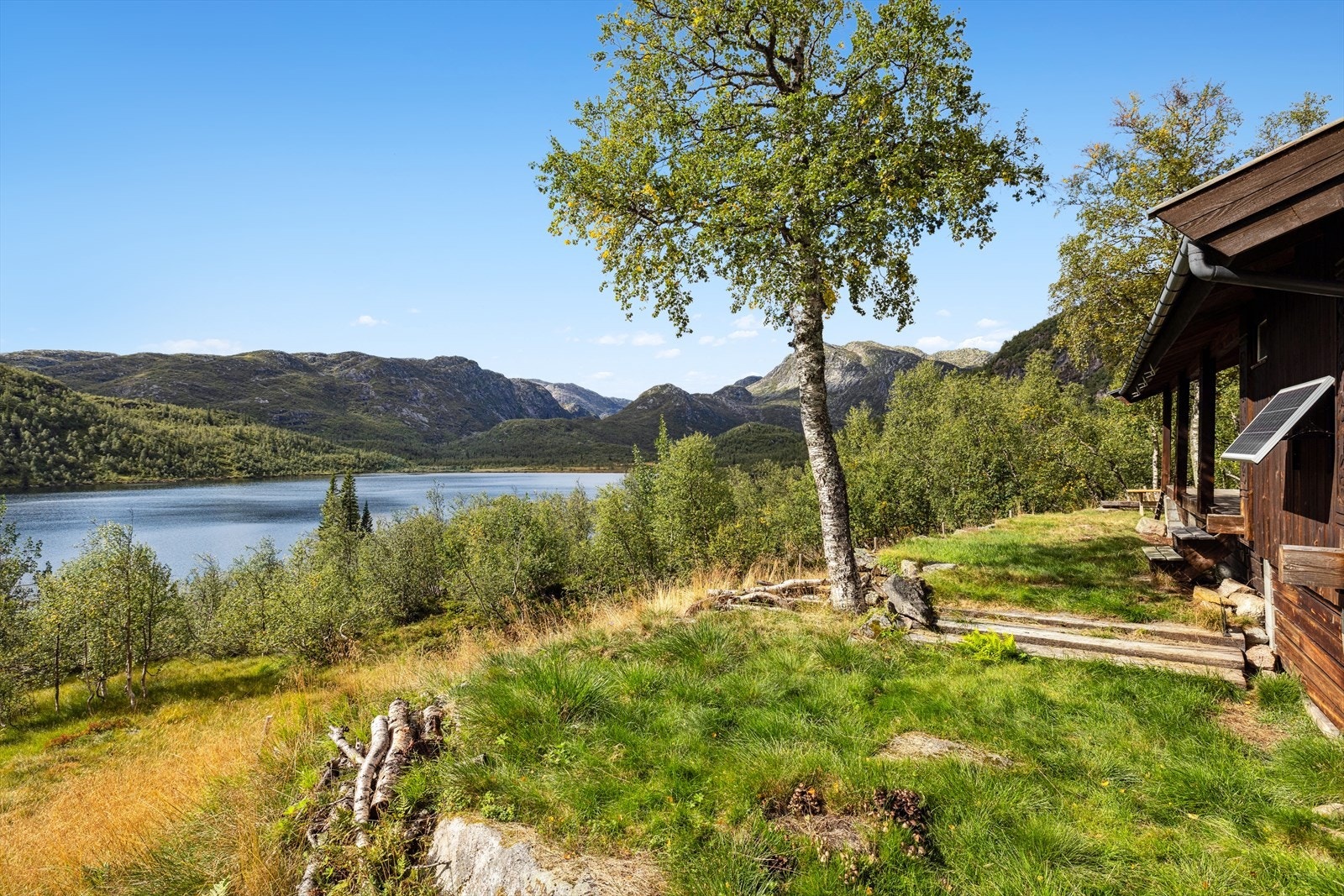 Det er også kort vei til Dalen sentrum, hvor du finner dagligvarebutikk, spisesteder og andre servicetilbud. Galleribilde