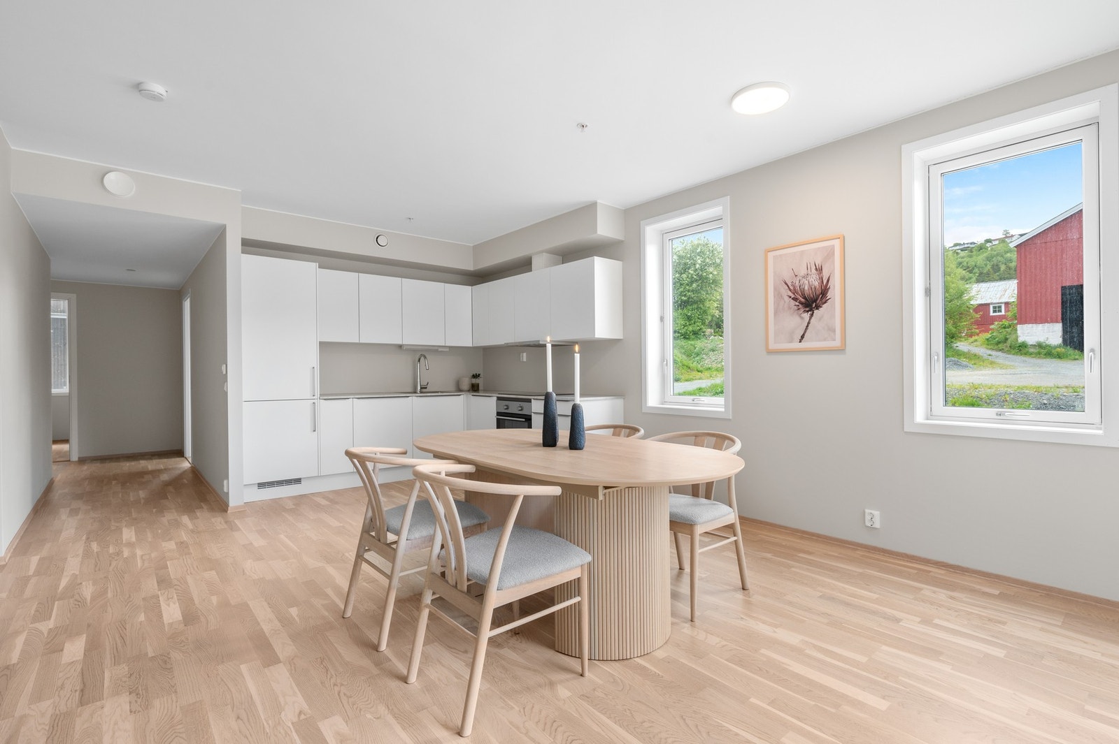 God plass til et trivelig spiseområde hvor man kan samle hele familien. Galleribilde