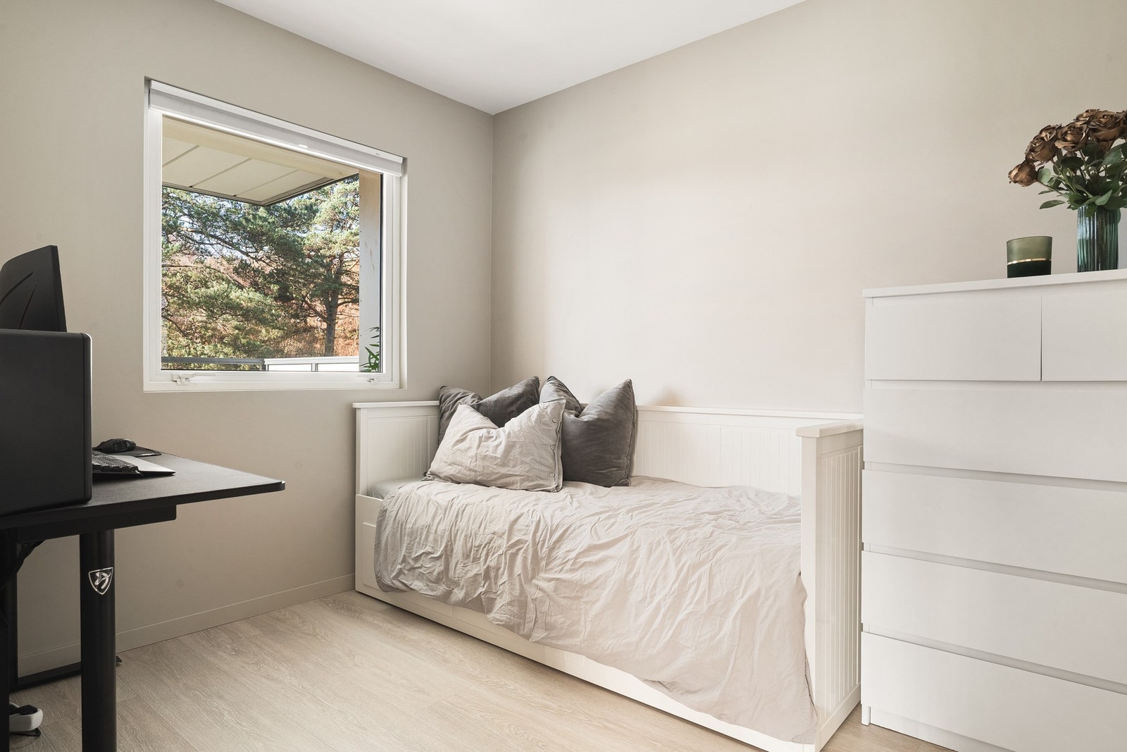 Soverom 2 måler 7,6 m². Galleribilde
