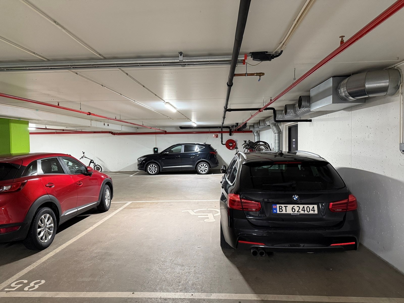 Plassen er ca dobbelt så stor som vanlig størrelse Galleribilde