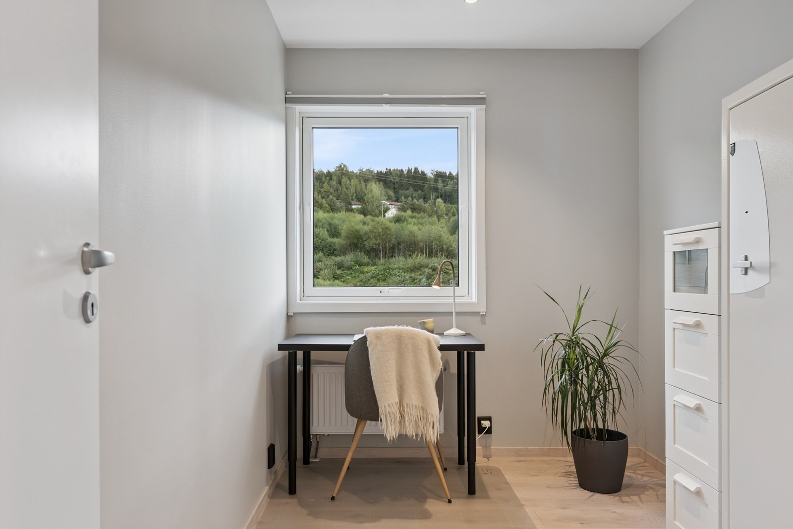 Det andre soverommet egner seg godt som barnerom, gjesterom eller kontor. Galleribilde