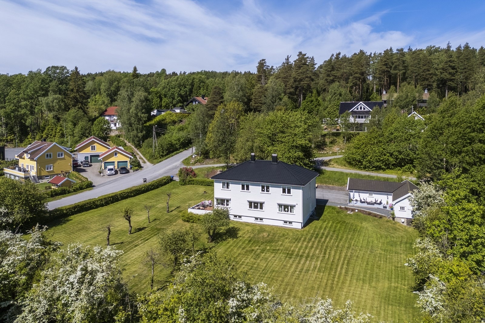 Velkommen til Høyfjellveien 1 presentert av Ardiana Gashi v/Dnb Eiendom Galleribilde