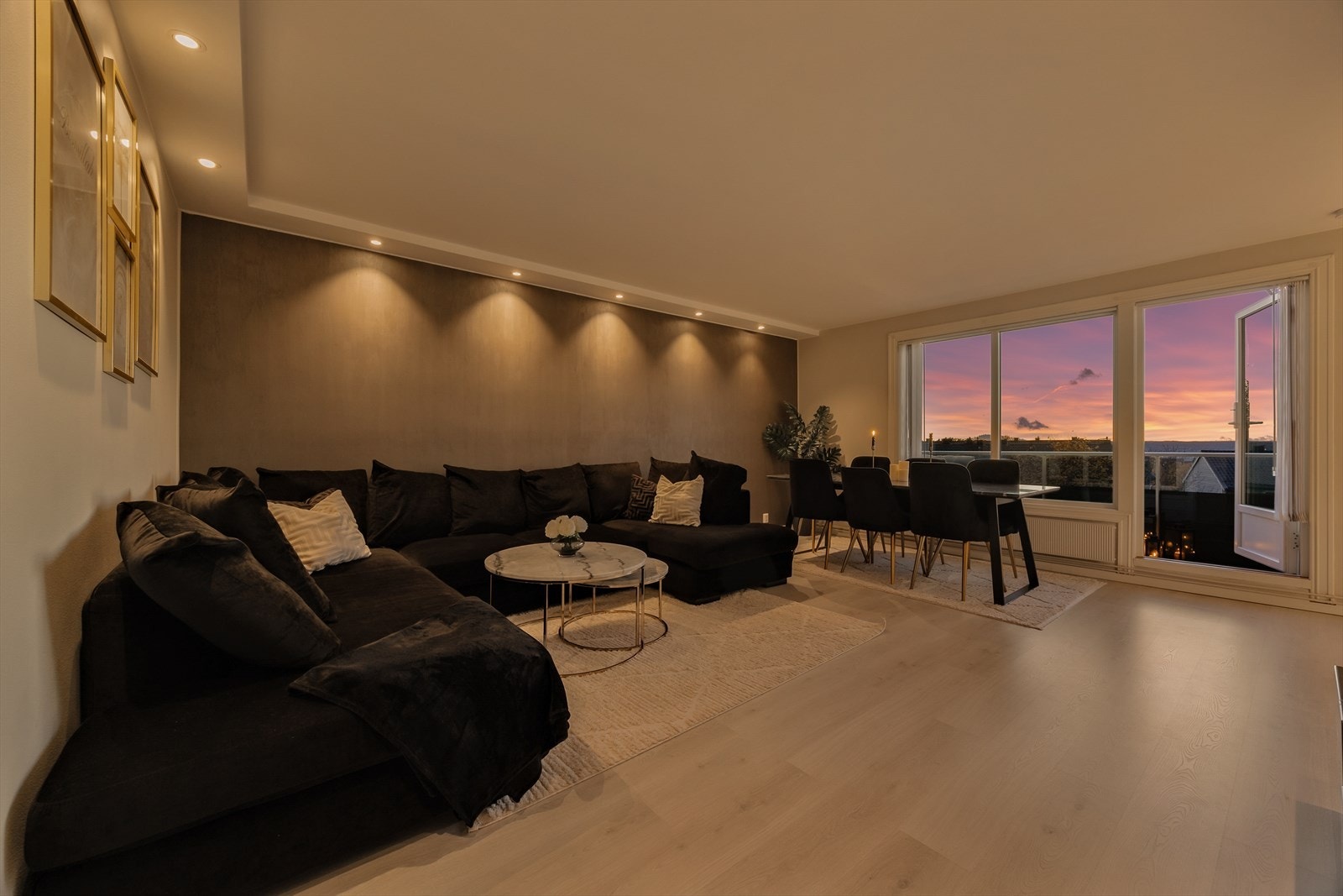 EiendomsMegler 1 v/Nima Oghani har gleden av å presentere Rugdeberget 10! Galleribilde