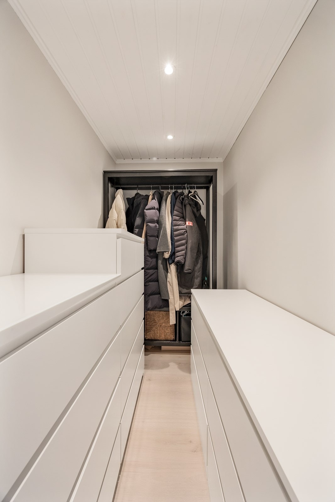 Leiligheten har en praktisk og stor innvendig bod som gir gode lagringsmuligheter. Galleribilde