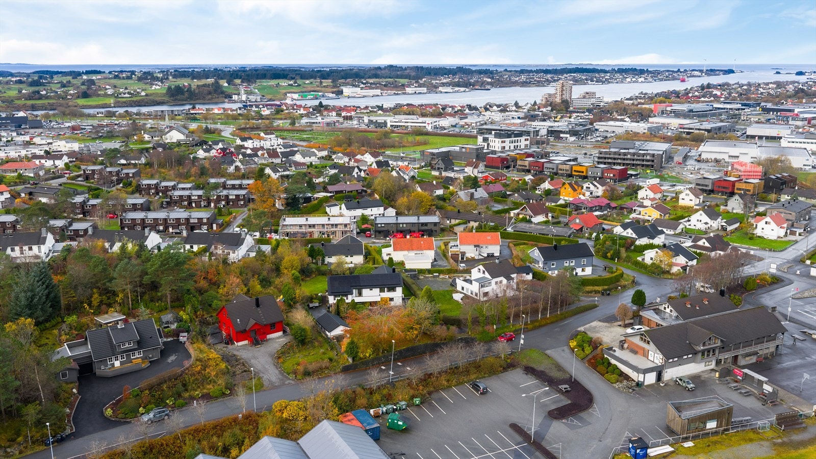 Eneboligen ligger i populære Norheimskogen - Norheimskogen er sentralt, rolig, trivelig og familievennlig plass. Galleribilde