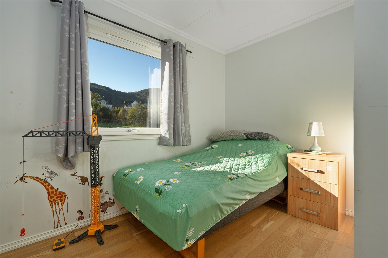 Soverom nr. 2 i 1. etasje. Galleribilde