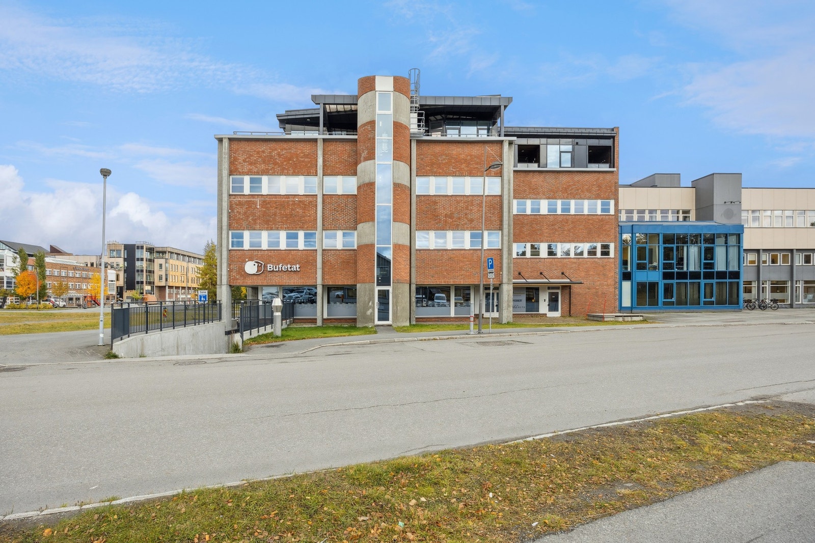 En lys og moderne selveierleilighet med attraktiv beliggenhet midt i Alta sentrum Galleribilde