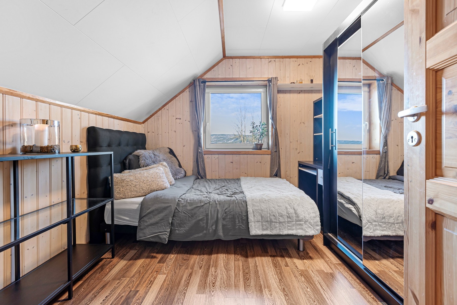 Soverom 2 i 2. etasje. Galleribilde