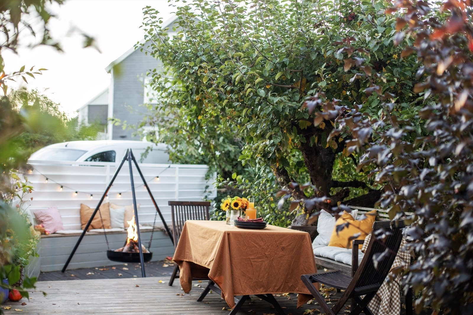 Spisegruppe ute, perfekt for besøk av gjester på sommerstid! Galleribilde