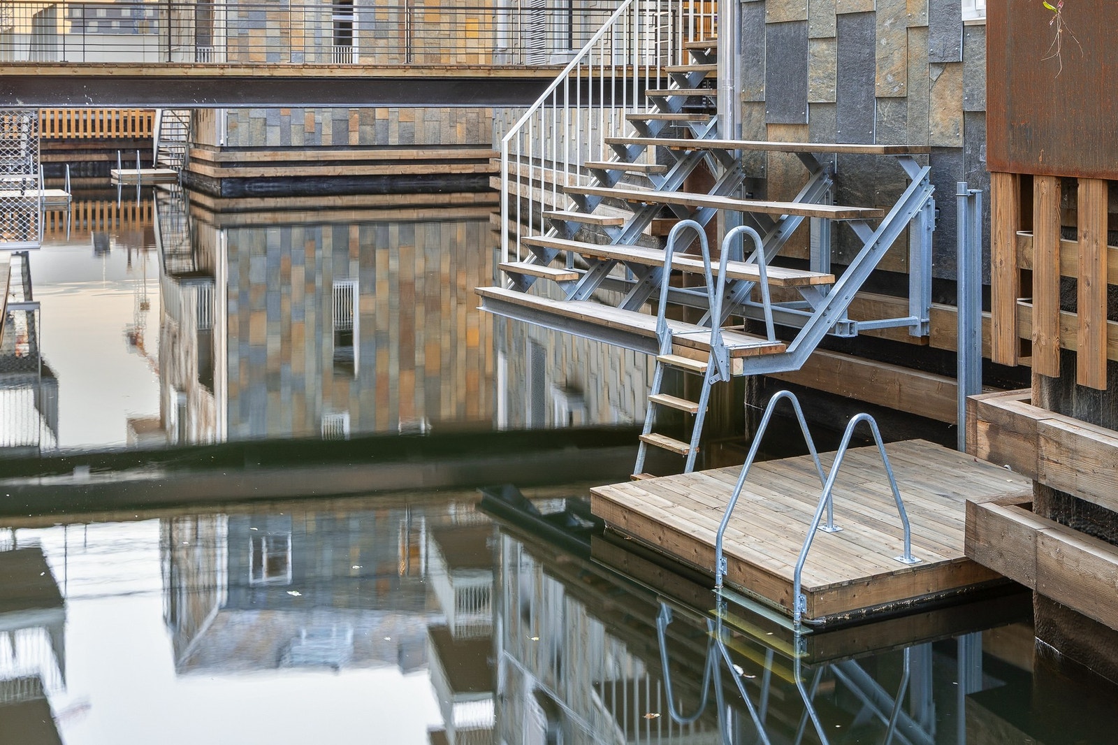 Ta morgenbadet rett utenfor døren på privat uteområde. Galleribilde