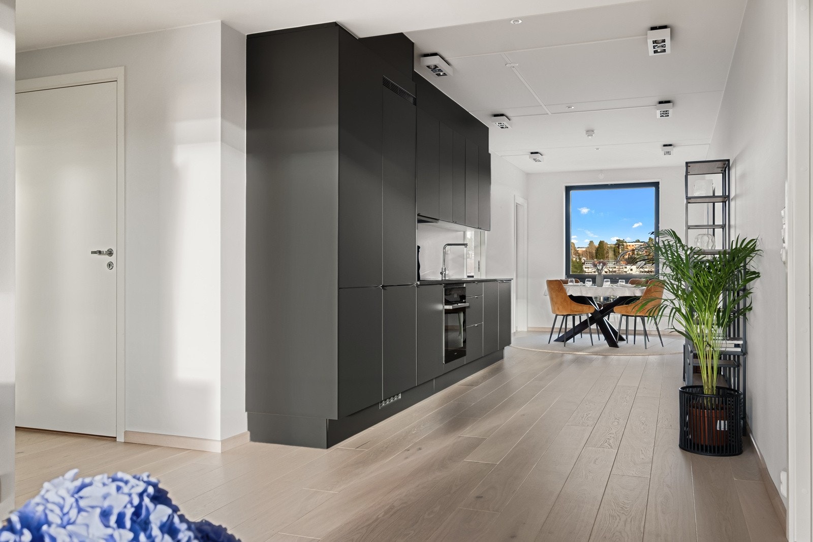 Leiligheten har en takhøyde på hele 2,59m. Galleribilde