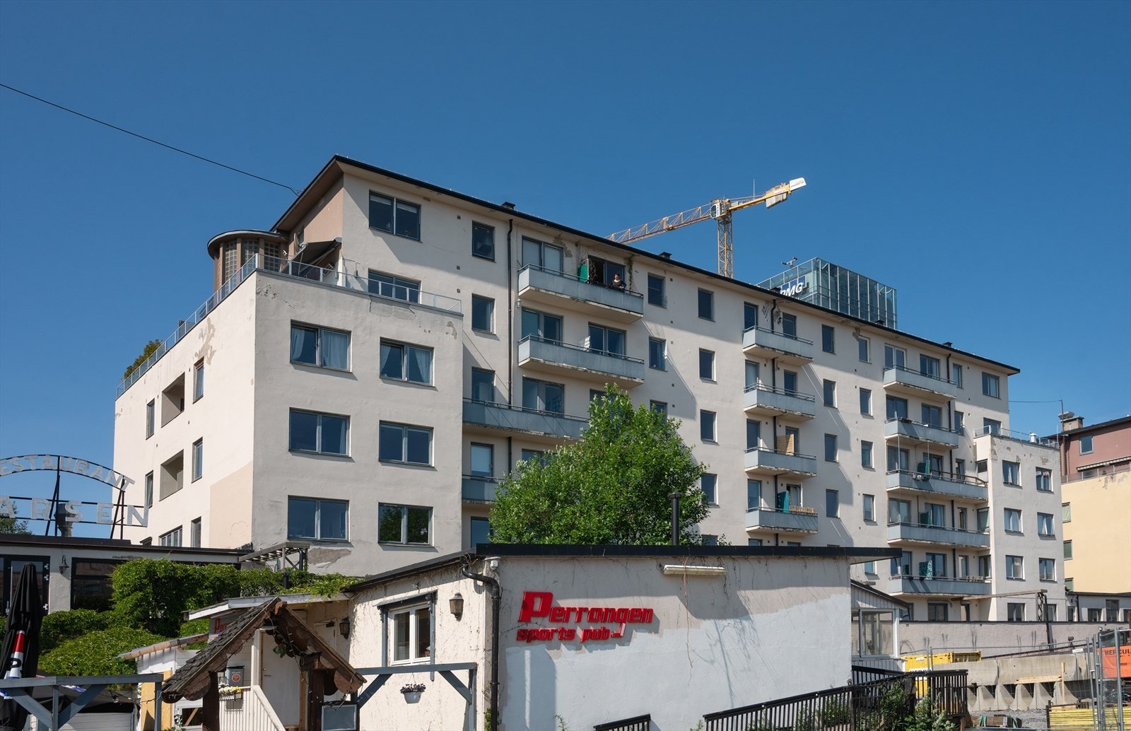 Fasade sett fra Majorstuen plattformen Galleribilde