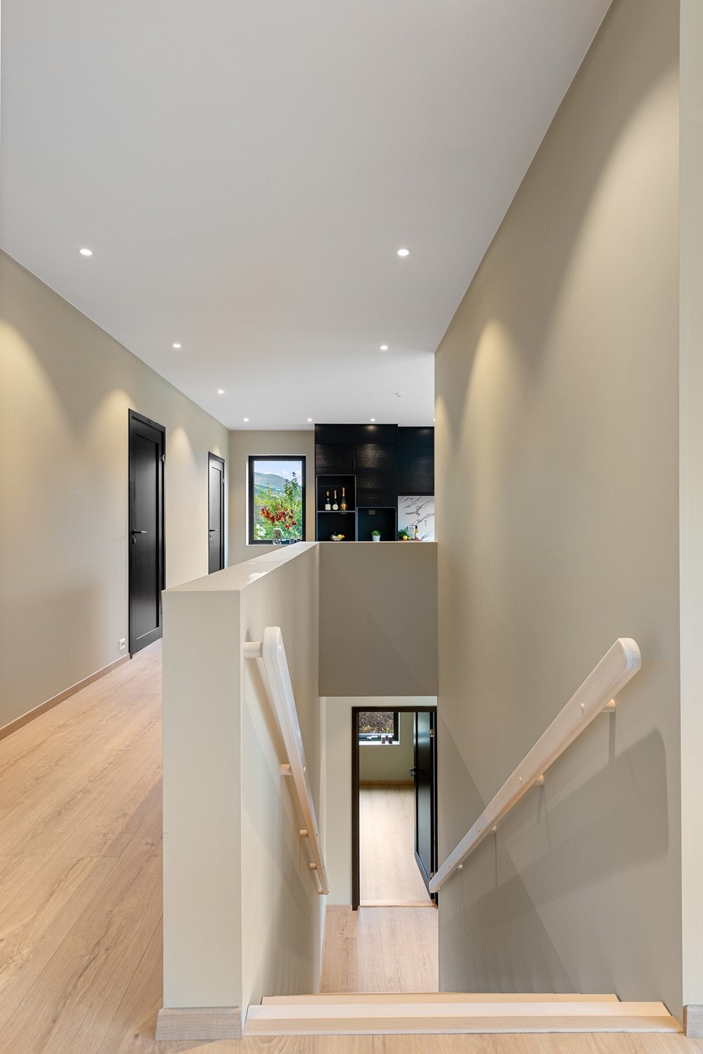 Vi beveger oss ned til 1. etasje. Galleribilde