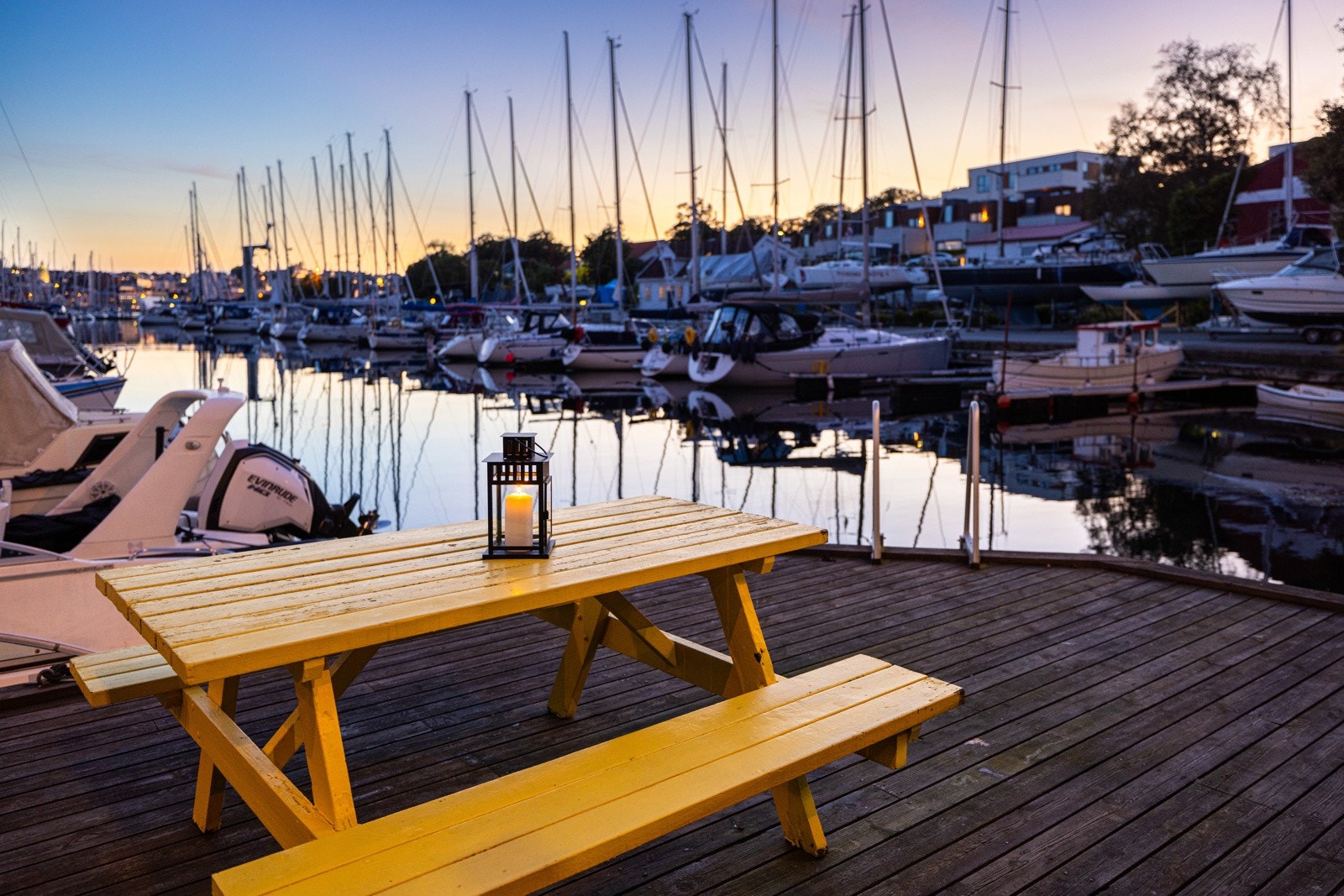 Bryggen kan nytes både dag og kveld. Galleribilde