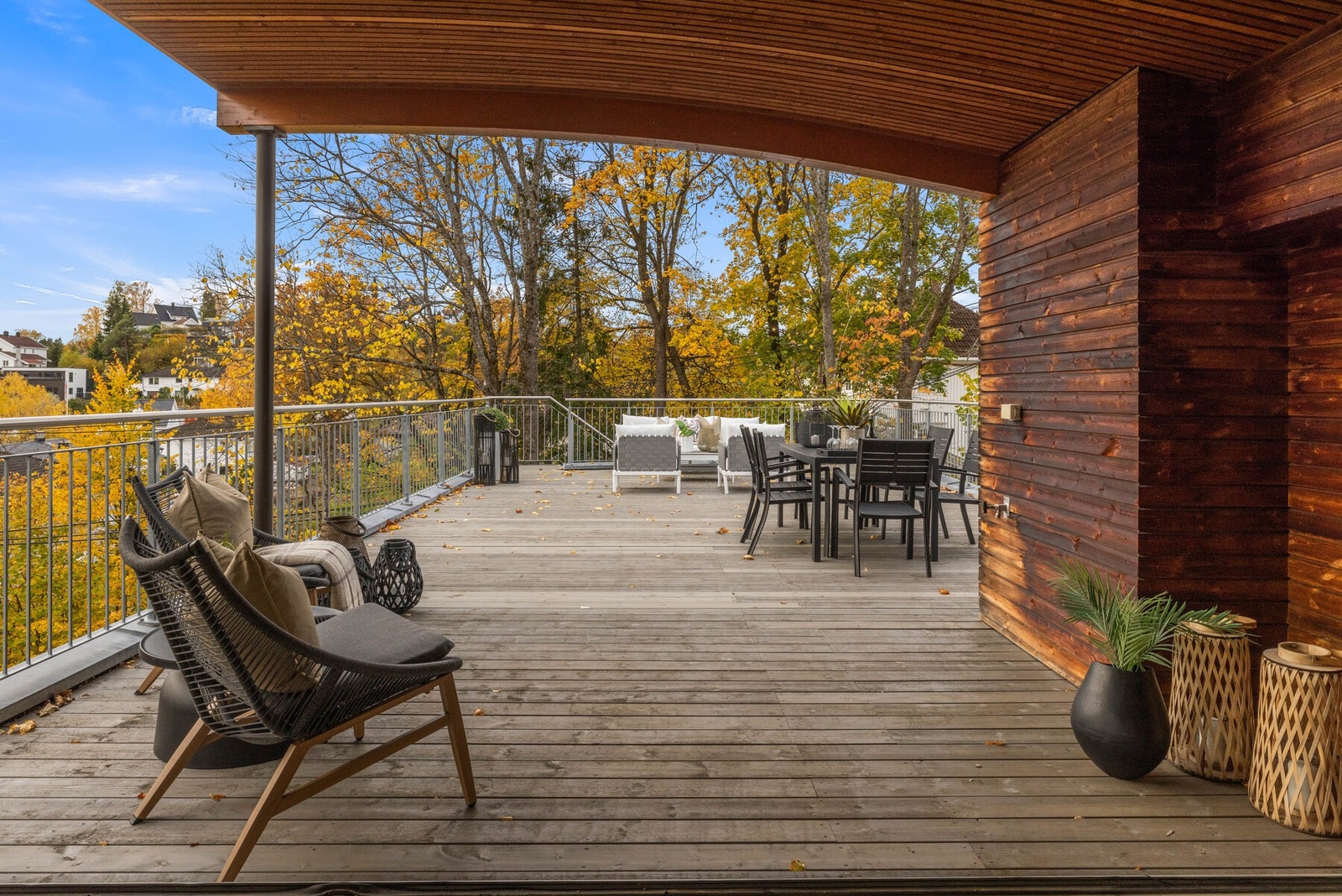 Fantastisk takterrassen hvor deler er overbygd Galleribilde