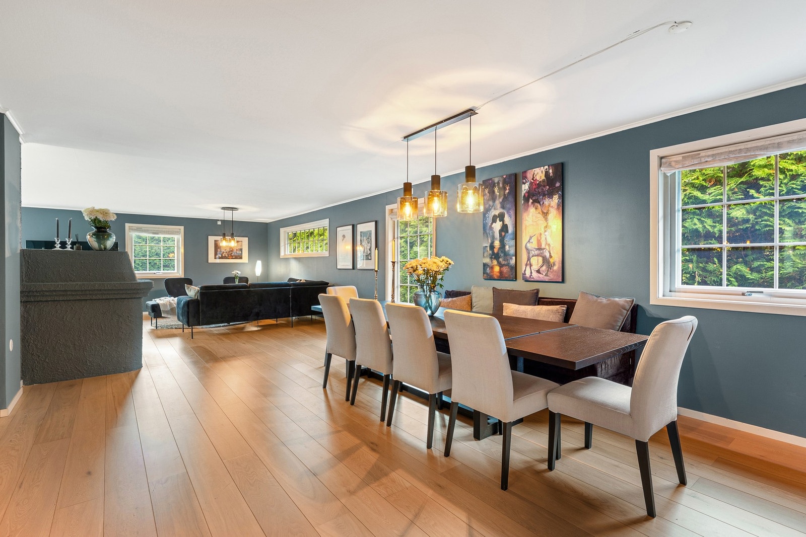 Boligen er svært romslig hvor ingen rom oppleves å gå på bekostning av hverandre. Galleribilde