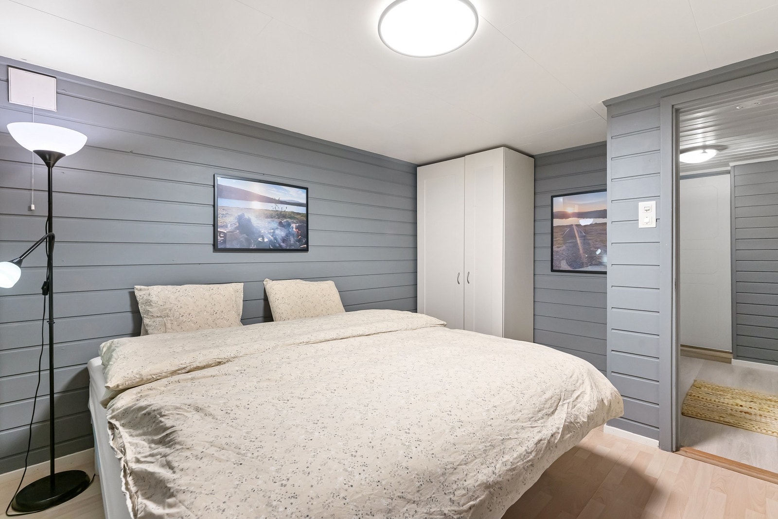 Innredet rom definert som "gjesterom" på originale tegninger. I underetasjen er det også vaskerom, bod og toalettrom. Galleribilde