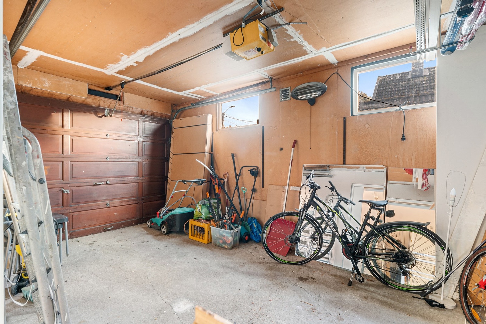 Garasje. Galleribilde