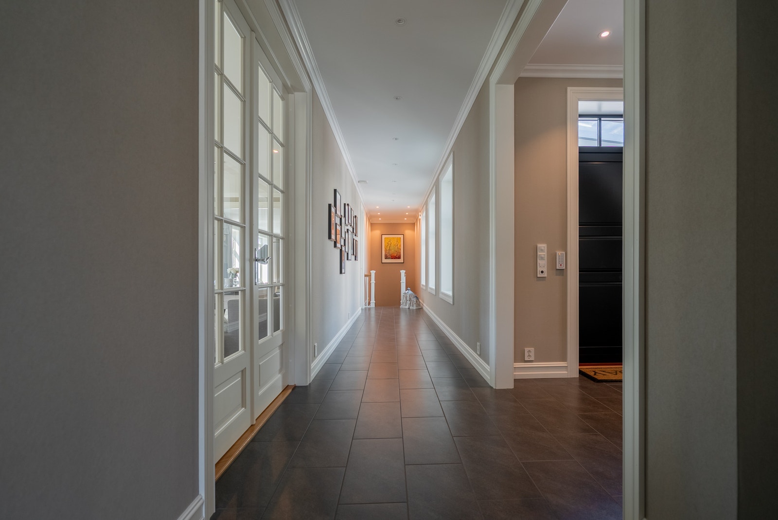 Del av inngangsparti hovudetg Galleribilde