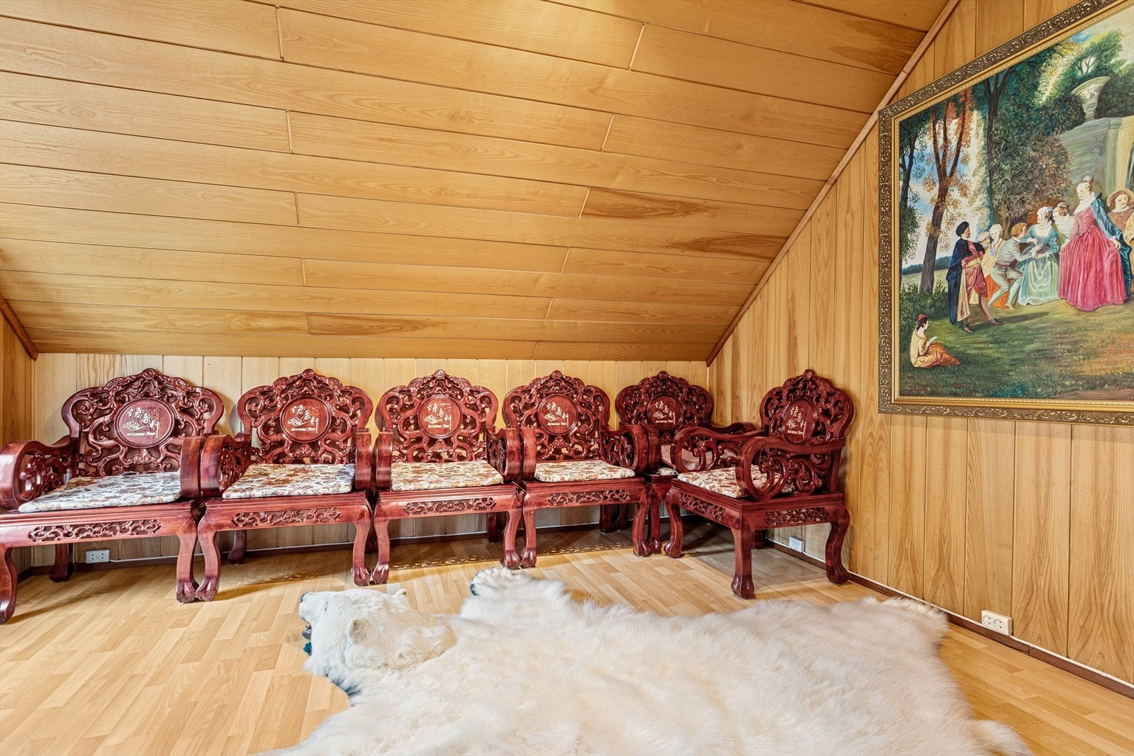 Loftstue som er bygget på i senere tid. Galleribilde