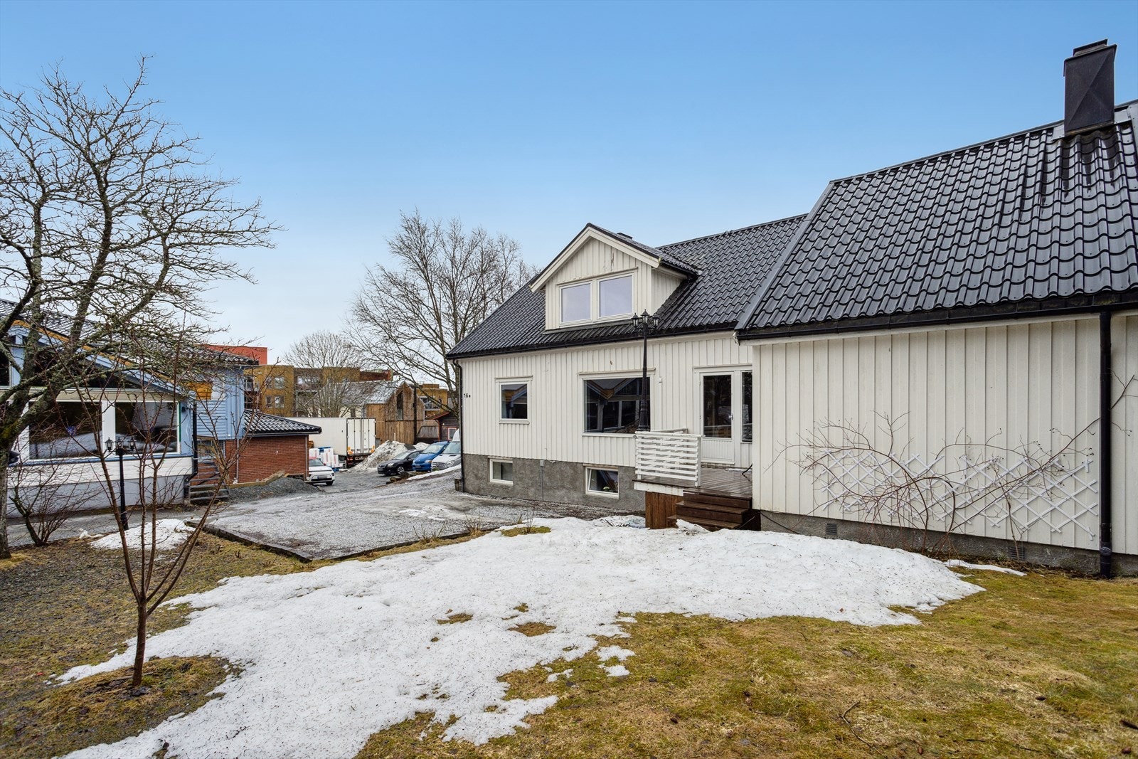 Stor hage hvor fine sommerdager kan nytes! Galleribilde