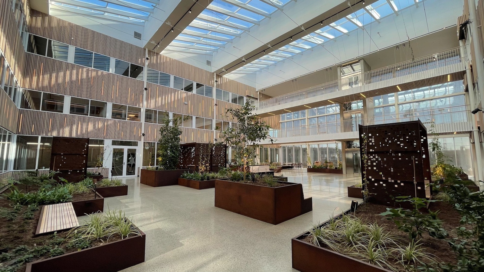 Atriet/hagen bygg i3 til felles bruk Galleribilde