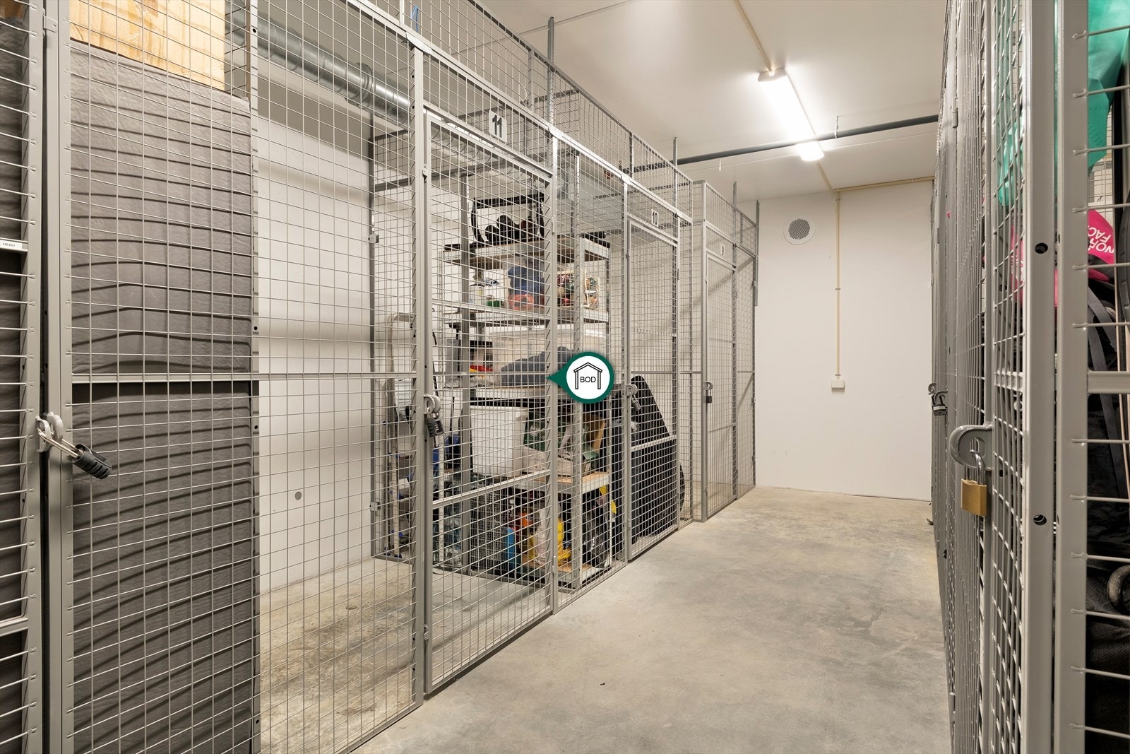 Praktisk og støvfri bod. Leilegheita har også ei nettingbod i felles bodareal. Galleribilde