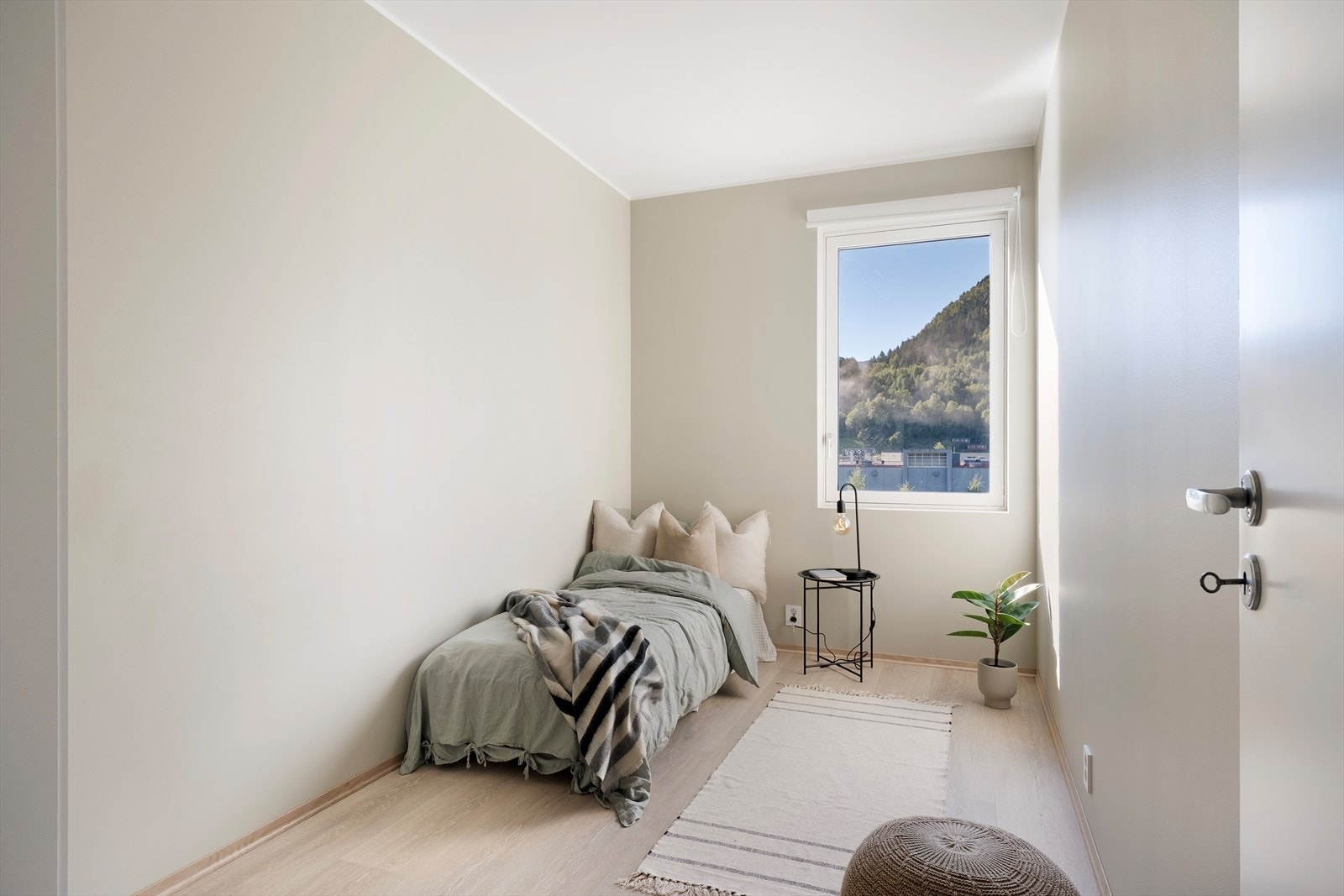 Det andre rommet egnar seg fint som barne- eller gjesterom. Galleribilde