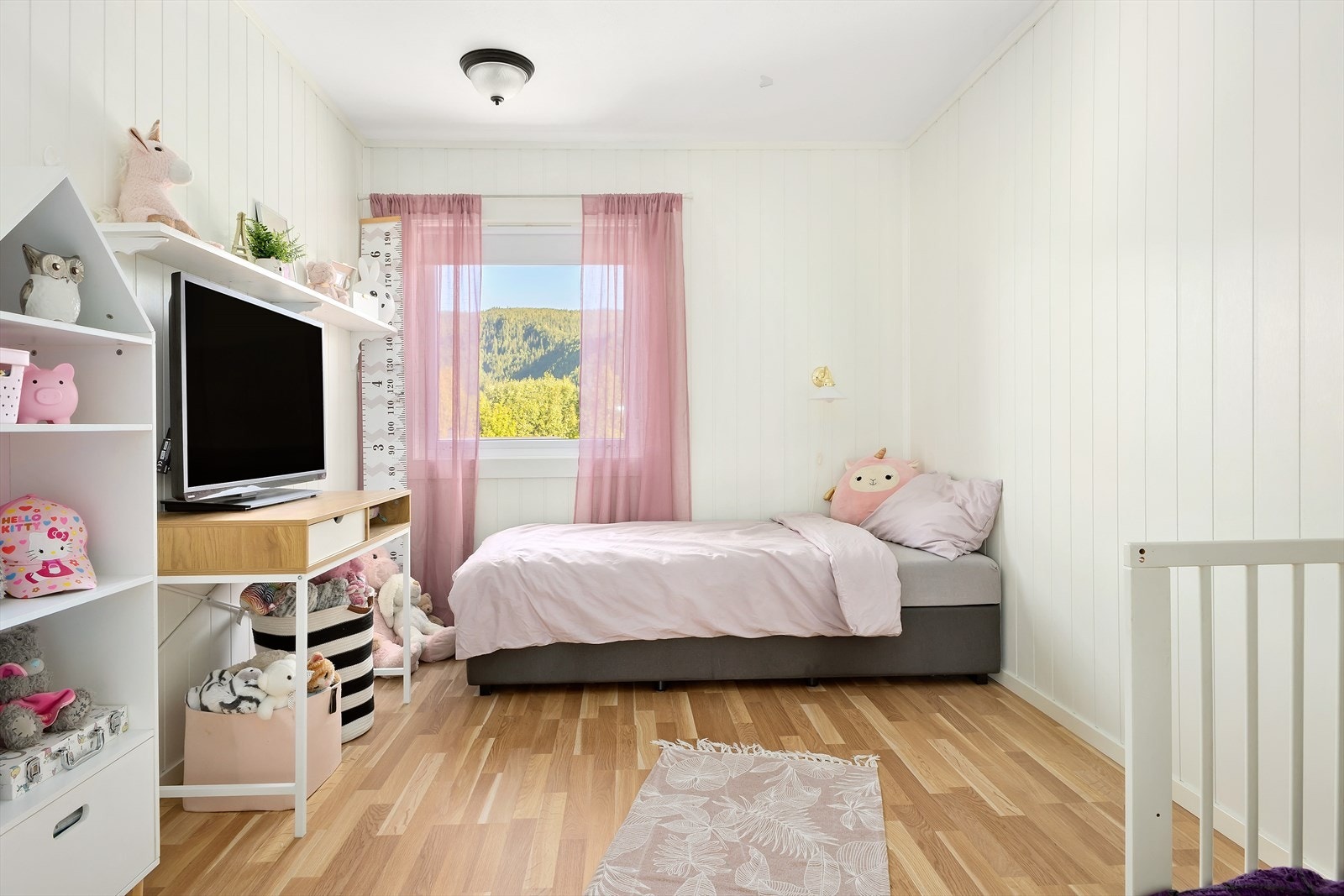 Det andre soverommet nås via stue. Galleribilde