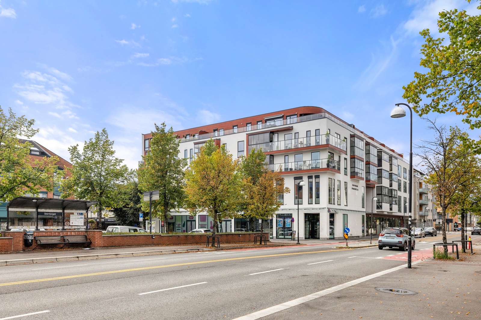 Her bor du midt i sentrum med alt av fasiliteter i nærheten! Galleribilde