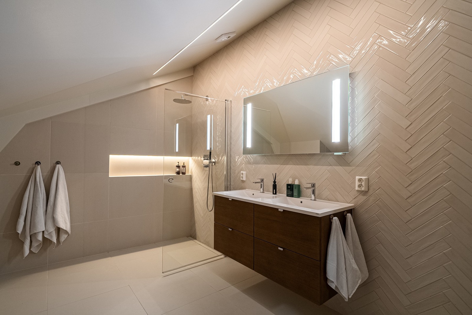 Lekkert baderom med særpreg. Galleribilde