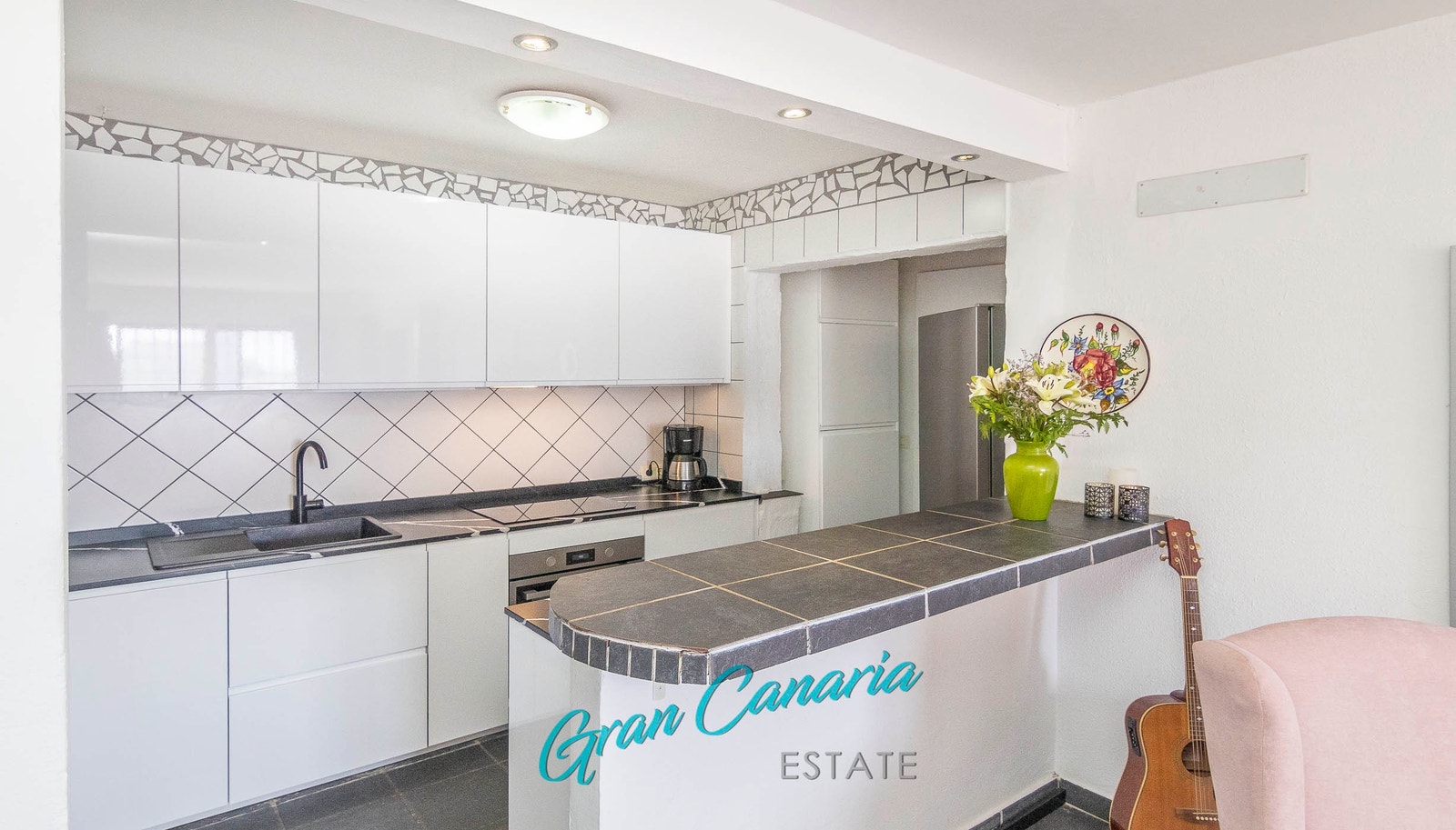 Nytt kjøkken i hovedhuset Galleribilde