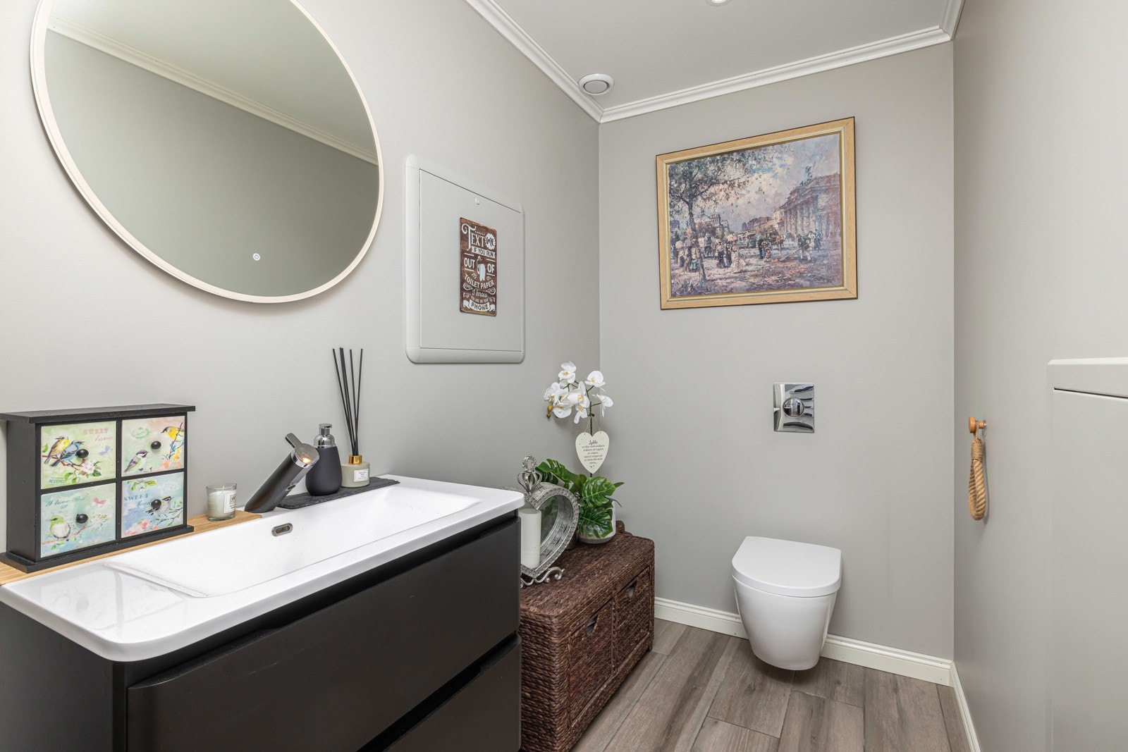 På hovedplan er det også et eget toalettrom. Galleribilde