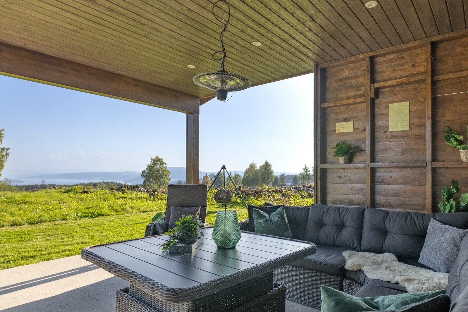 Her kan du nyte utsikten til Mjøsa året rundt. Galleribilde