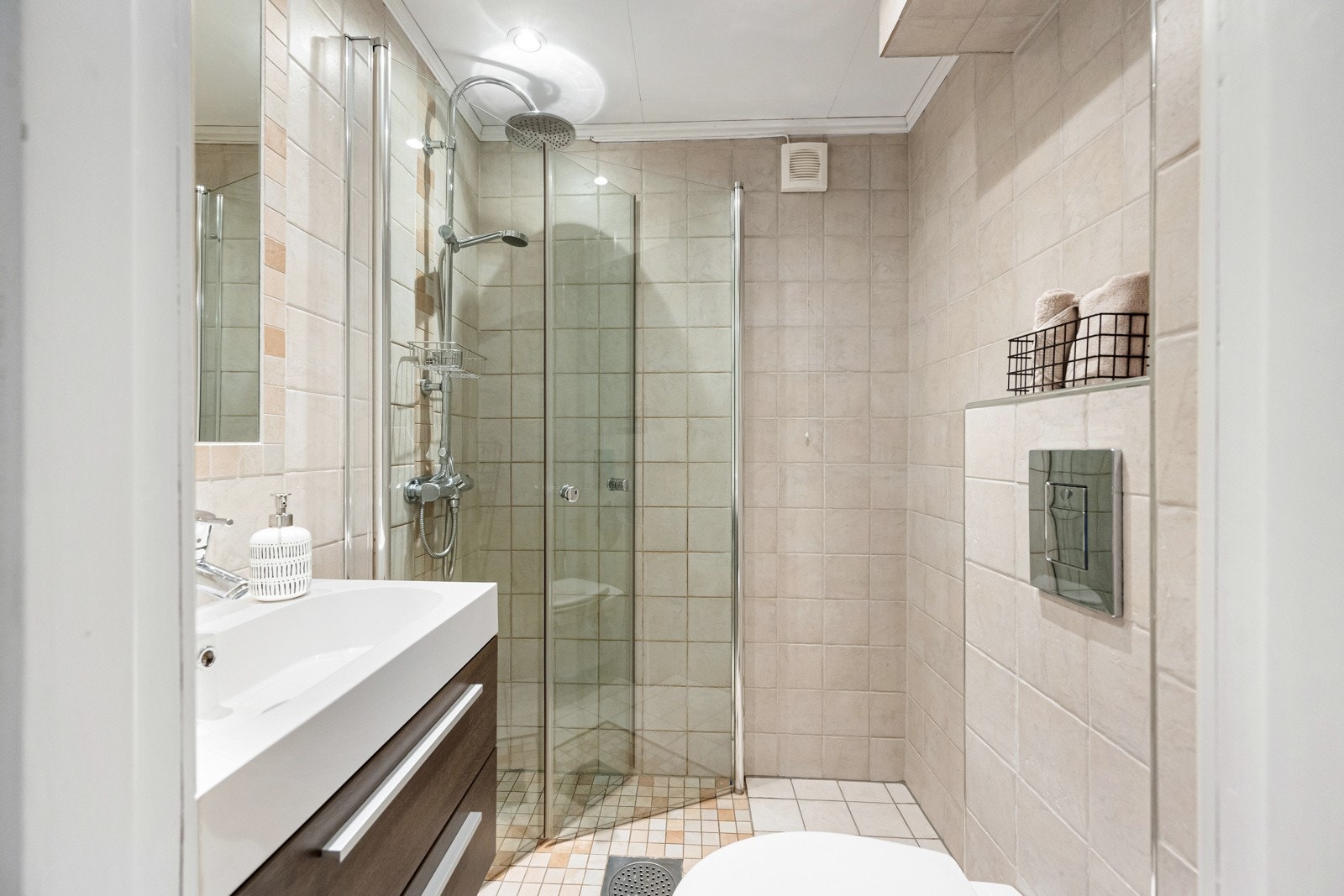 Flislagt bad Galleribilde