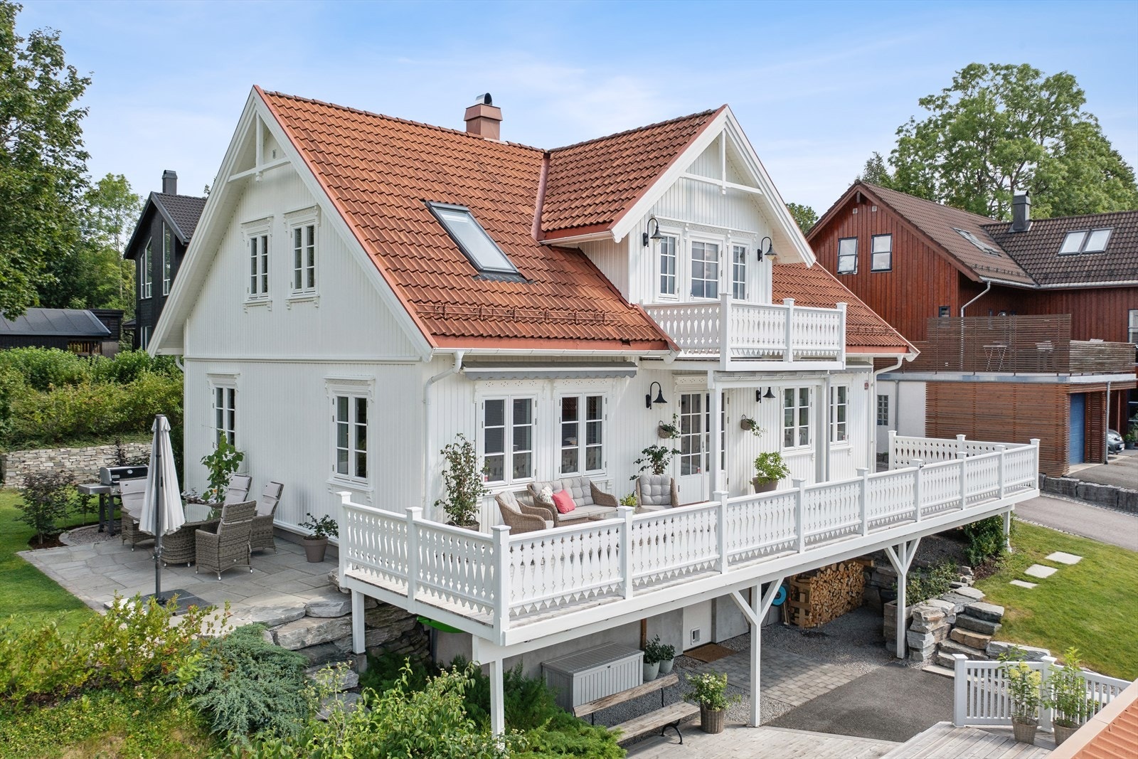 Dette er en meget innbydende og velholdt enebolig på populære Svendsjordet. Galleribilde