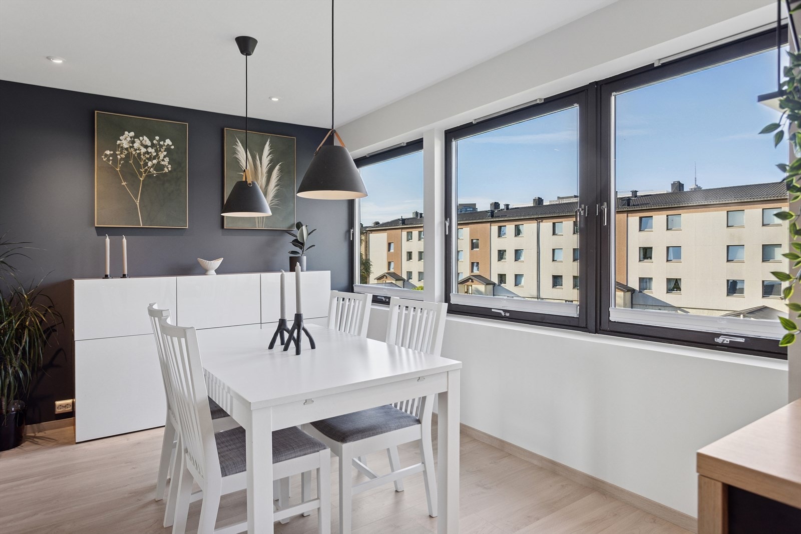 Her ligger forholdene til rette for å invitere venner og familie til hyggelige sammenkomster. Galleribilde