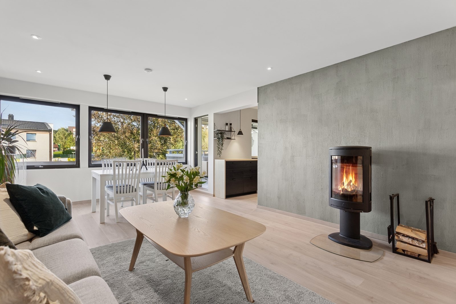 DNB Eiendom v/Jørgen Bratberg Michaelsen ønsker deg velkommen til Persaunet og tredje etasje i Fredrikke Qvams veg 15D! Galleribilde