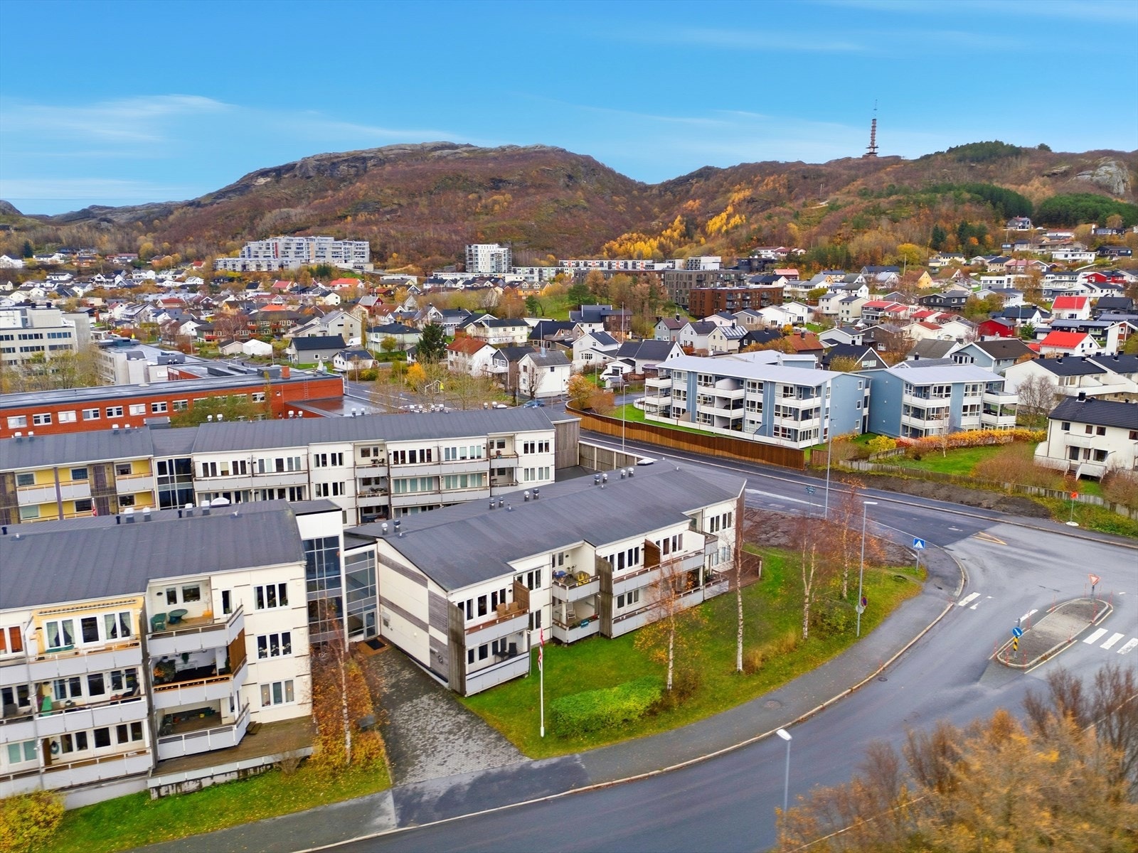 Nærhet til flotte turmuligheter som Linken, Rønvikfjellet, Maskinisten og Bodømarka m.m. Galleribilde