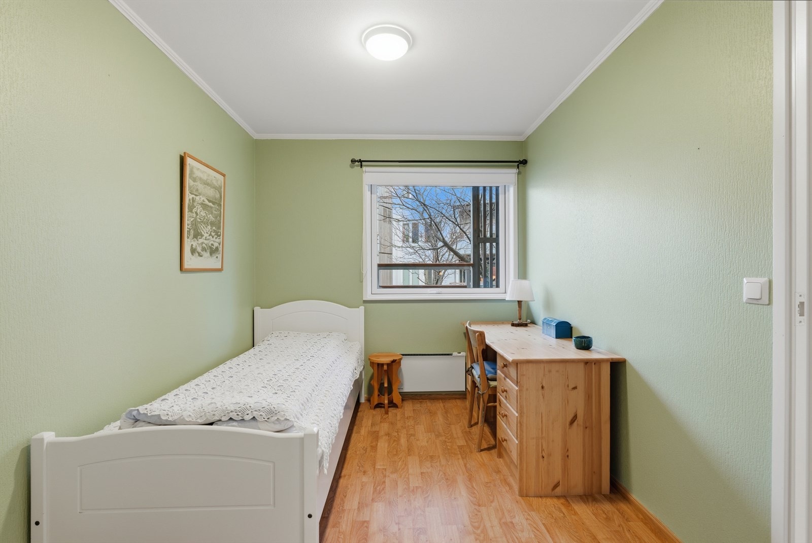 Soverommet har bod/walk-in closet. Galleribilde