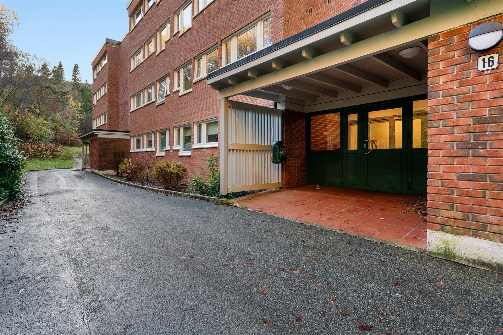 - Velkommen inn! Husk visningspåmelding - Galleribilde