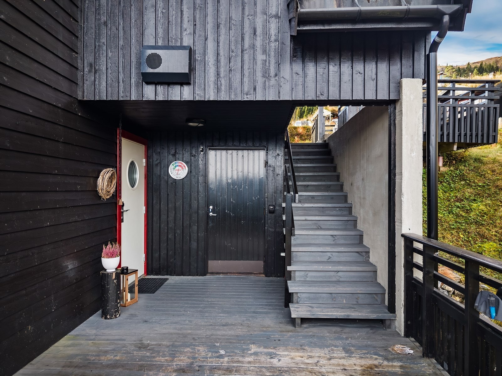 Inngangsparti. Galleribilde