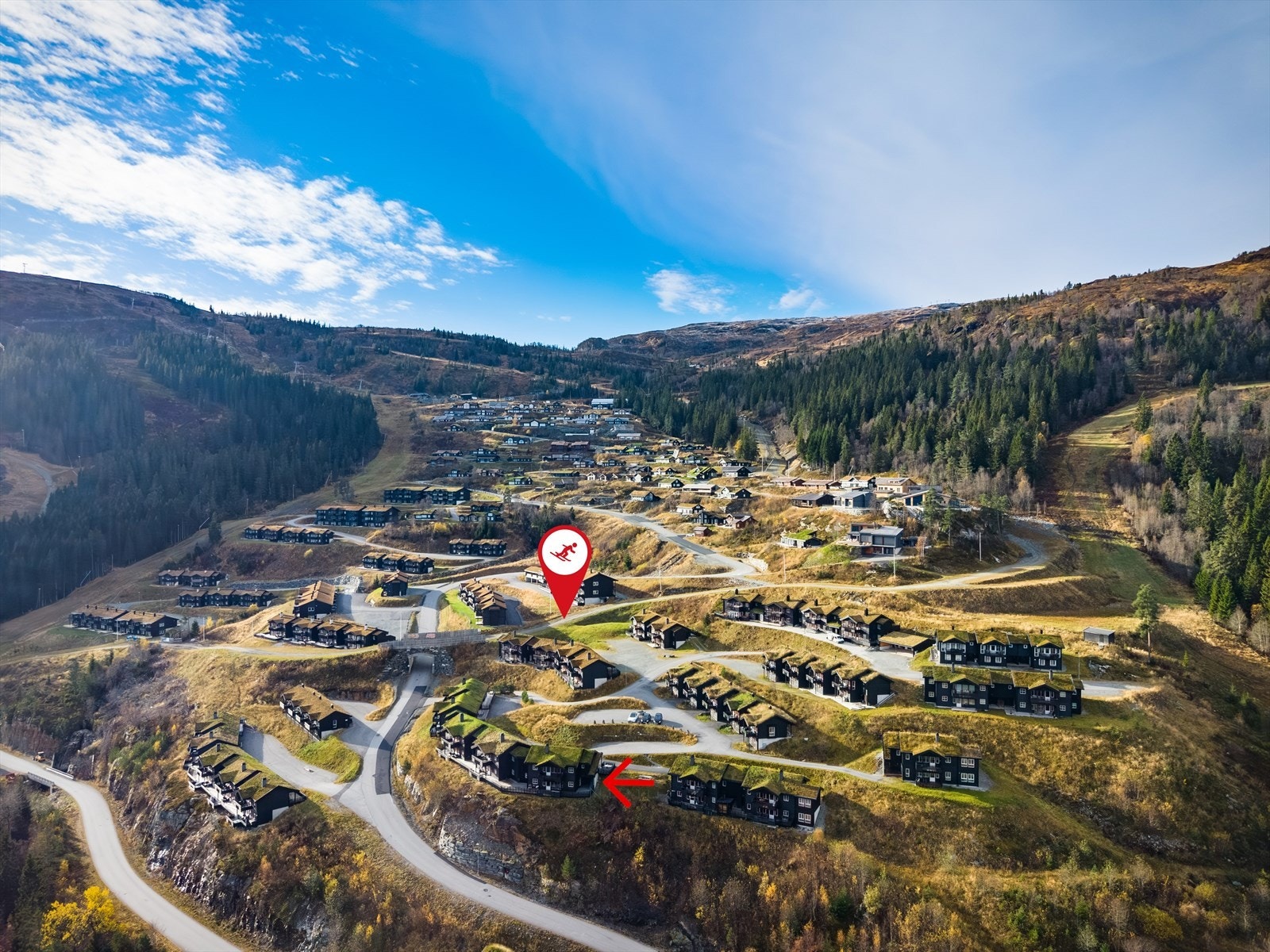 Leiligheten ligger like ved familieløypen (markert). Galleribilde