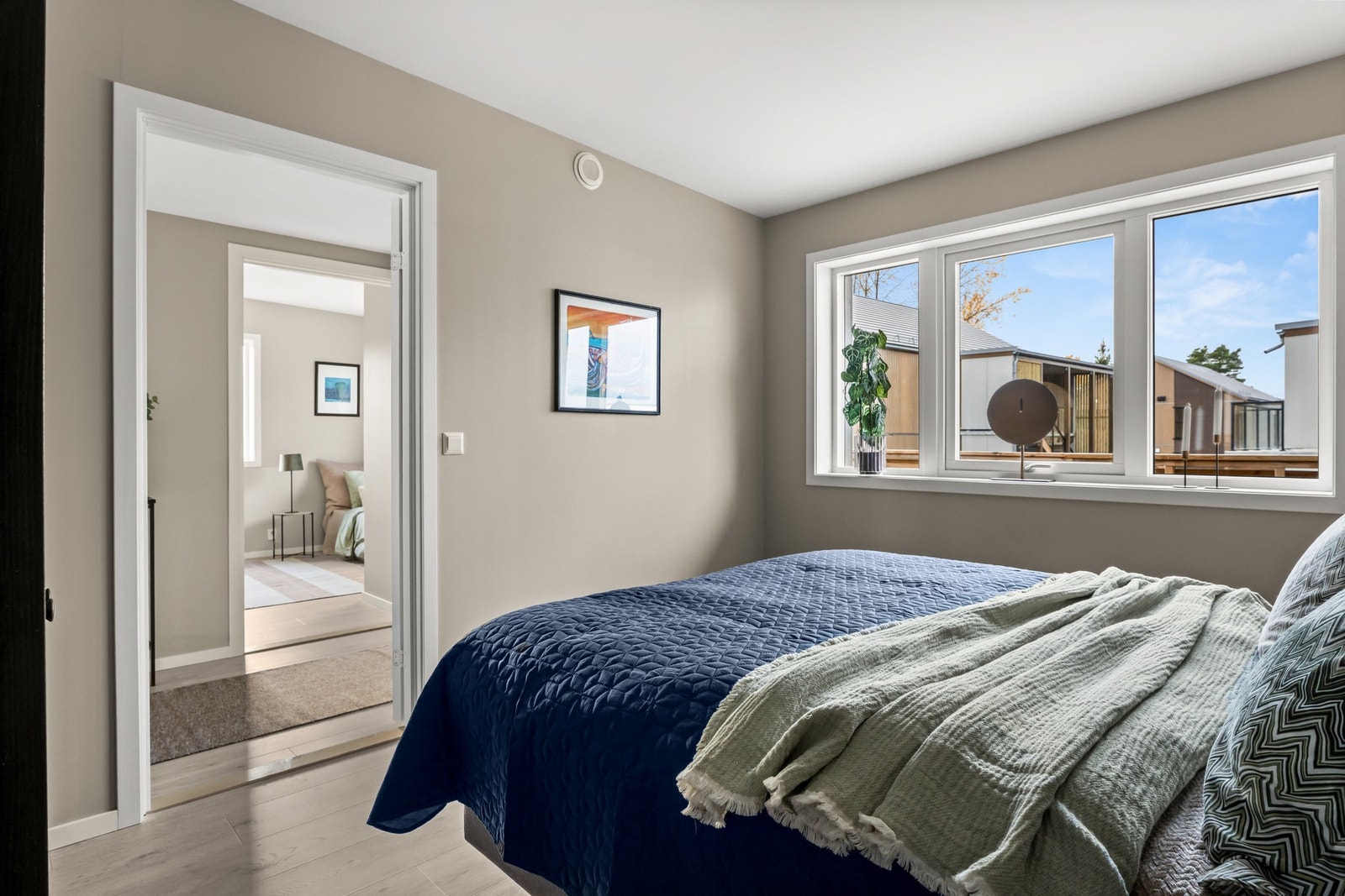 Hovedsoverom på 11 kvm. Galleribilde