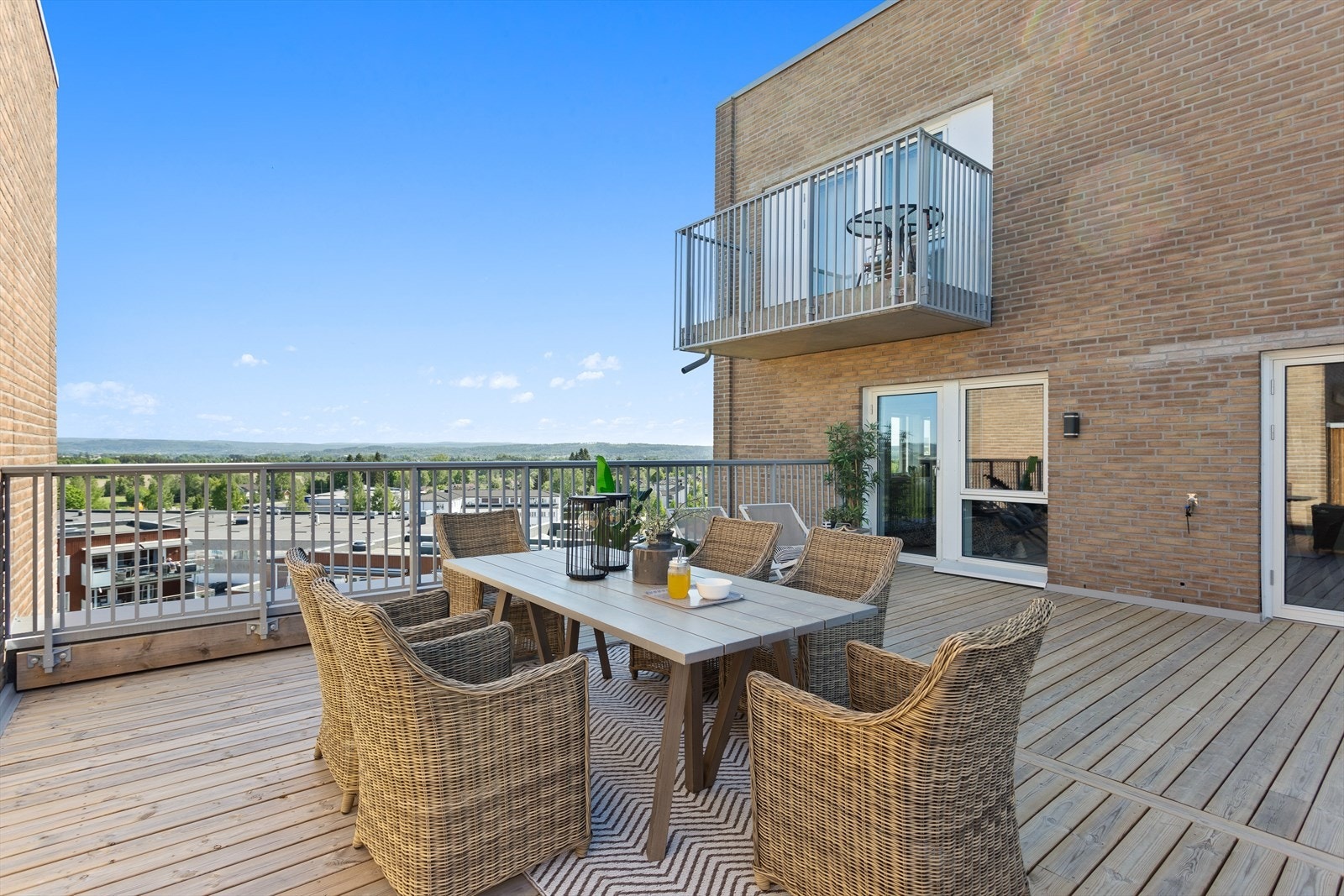 Utsikten er upåklagelig og man har 71 kvm med danseplass! Galleribilde