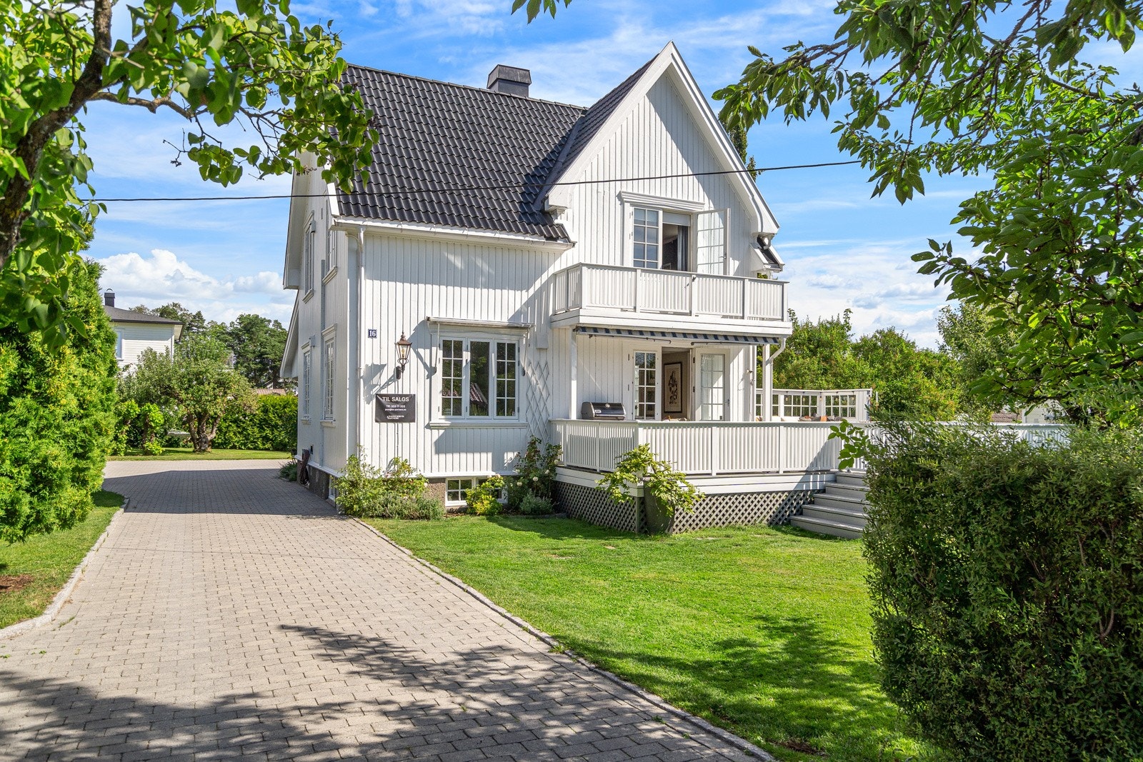 Velkommen til Knausveien 16! Presentert av Jens Roland Pettersen i Bakke Sørvik &Partners Galleribilde